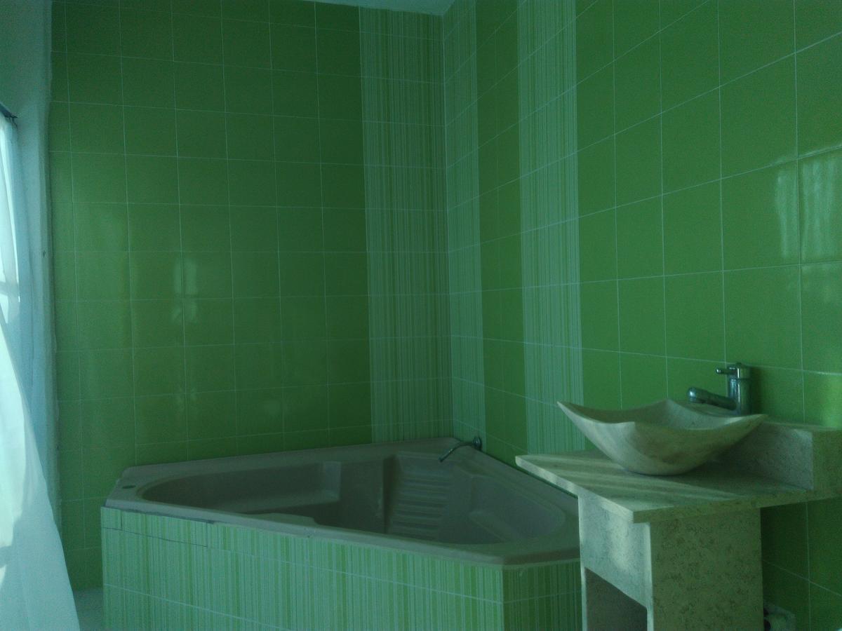 Hotel Neptuno Зиполите Екстериор снимка