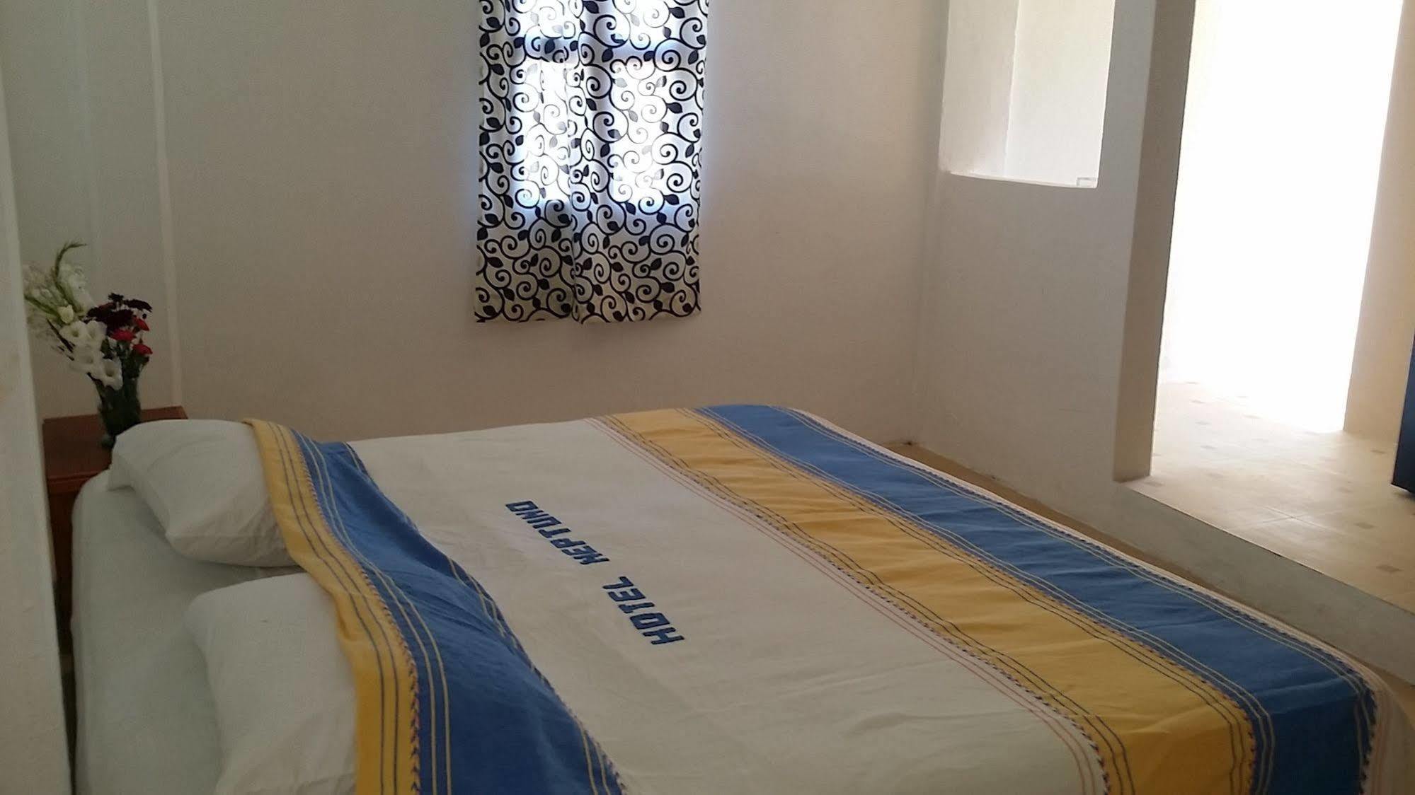 Hotel Neptuno Зиполите Екстериор снимка