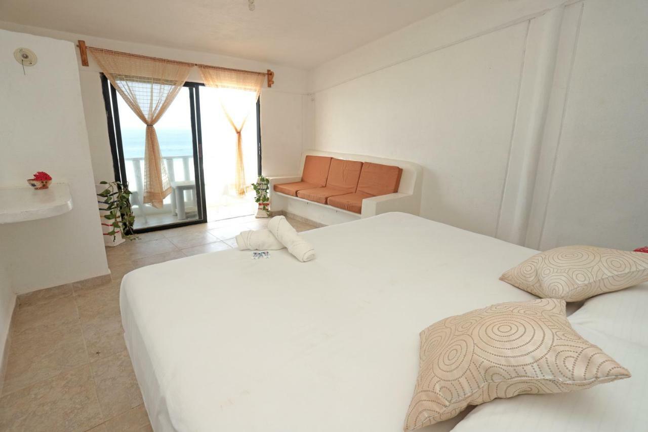 Hotel Neptuno Зиполите Екстериор снимка