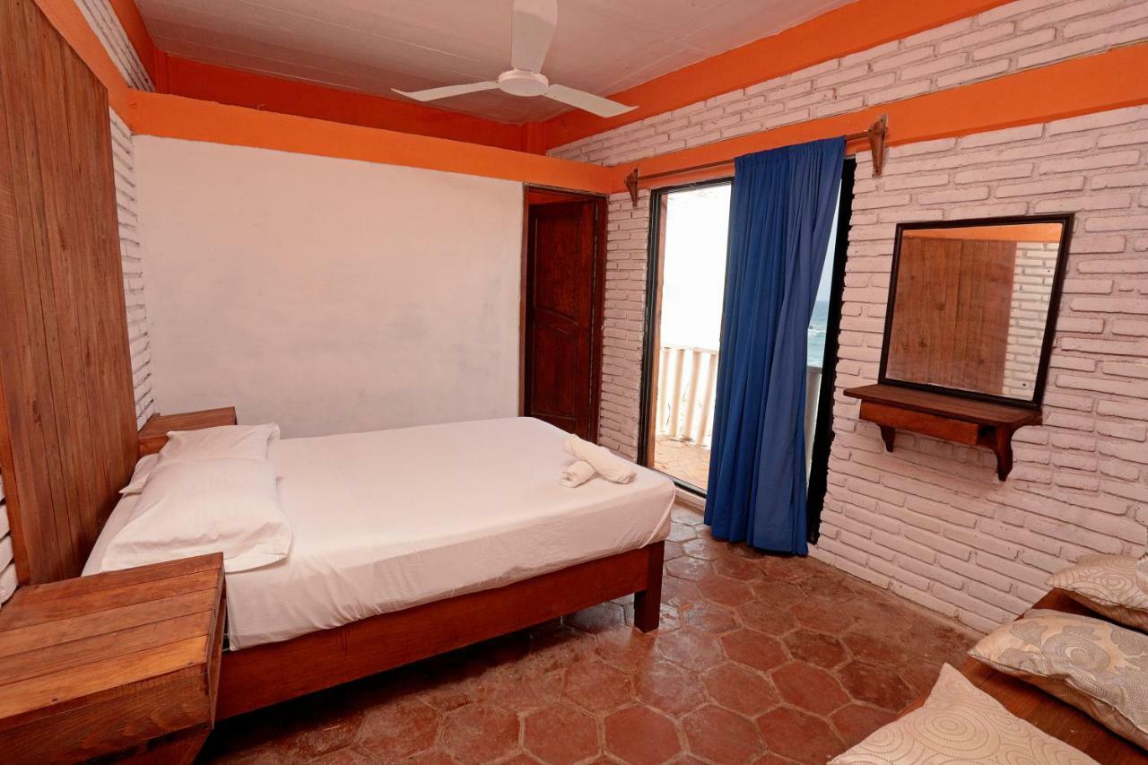 Hotel Neptuno Зиполите Екстериор снимка